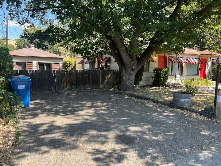 Driveway parking or street 