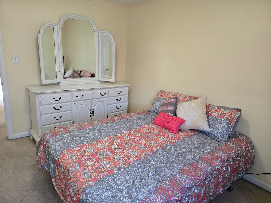 Guest bedroom