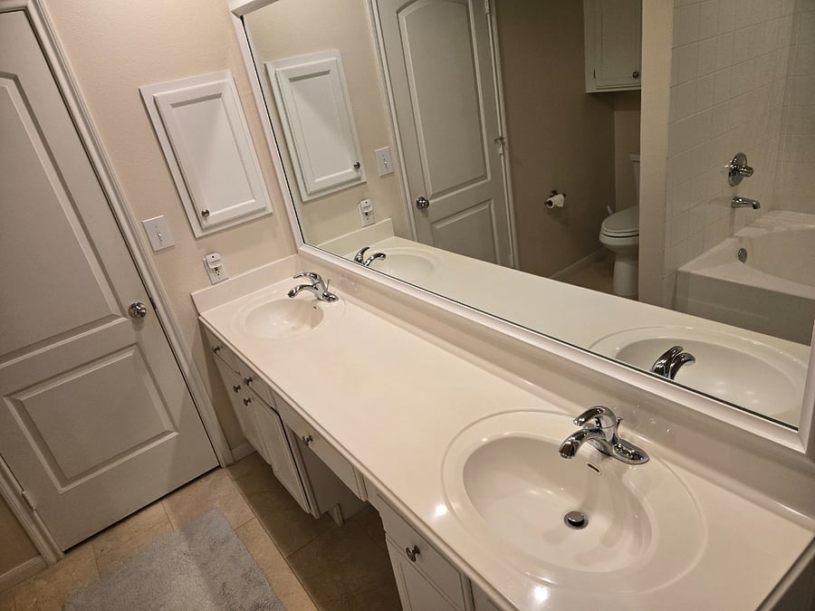 Master Bathroom - 2 sink vanity 1 toiler 1 shower 1 full size bathtub. Walk-in Closet