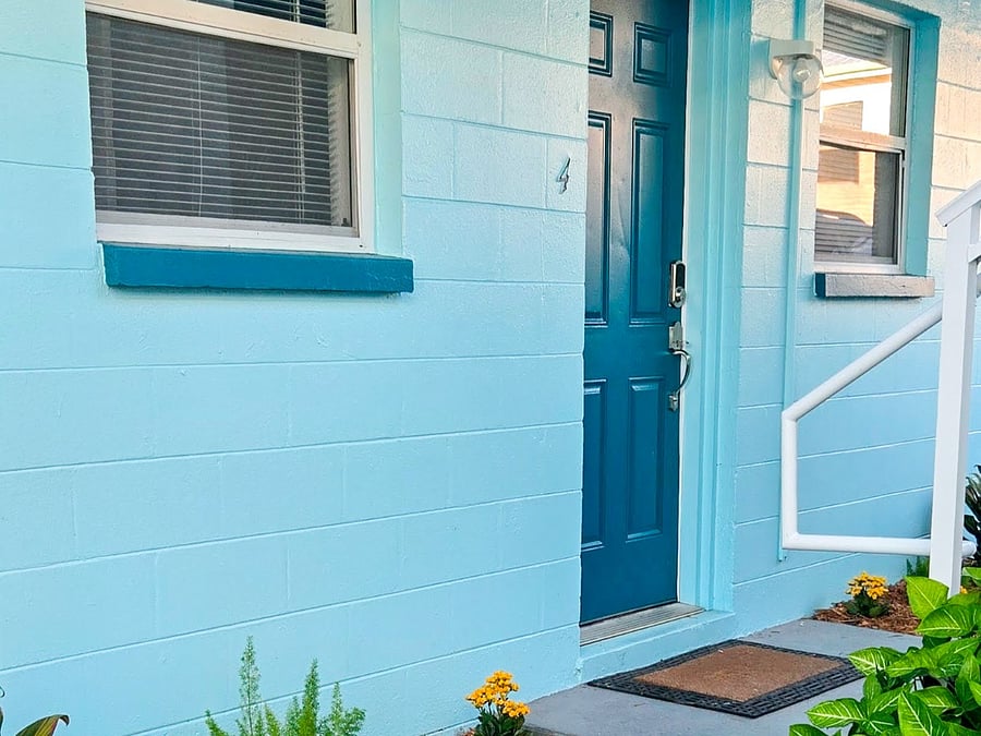 Easy self check-in with secure keyless entry for a seamless arrival