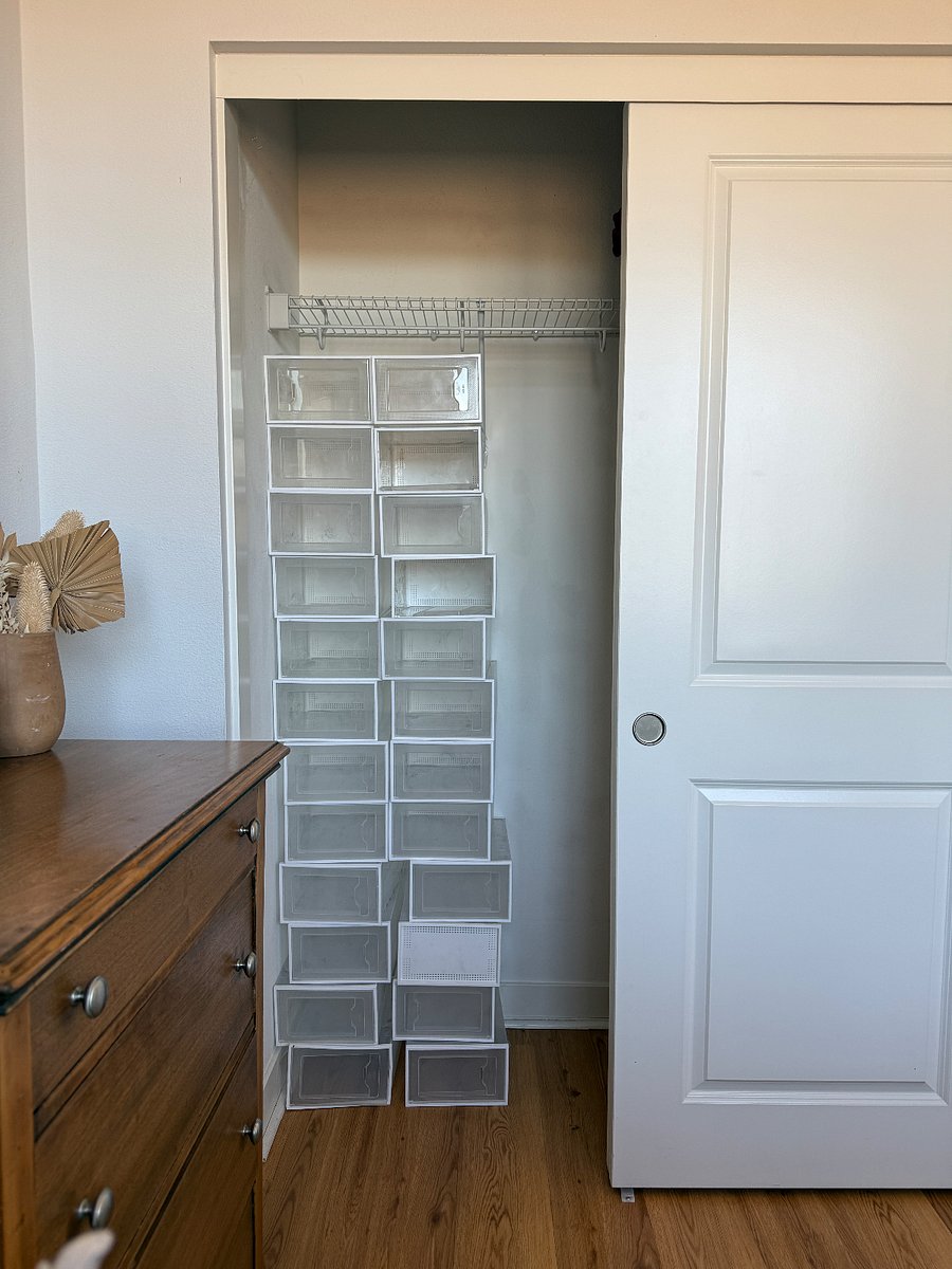 Shoe boxes provided (can be removed if not needed)