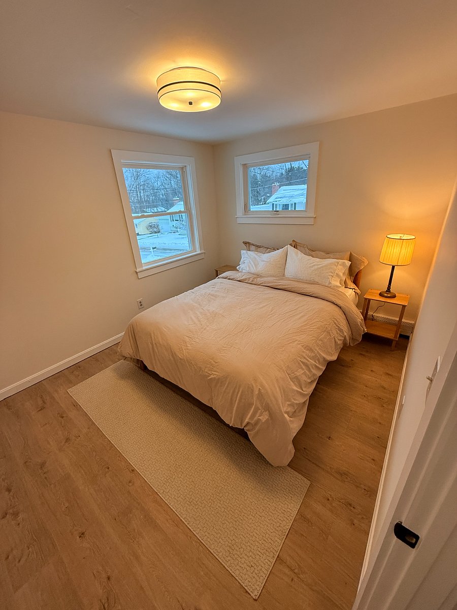 Queen bedroom