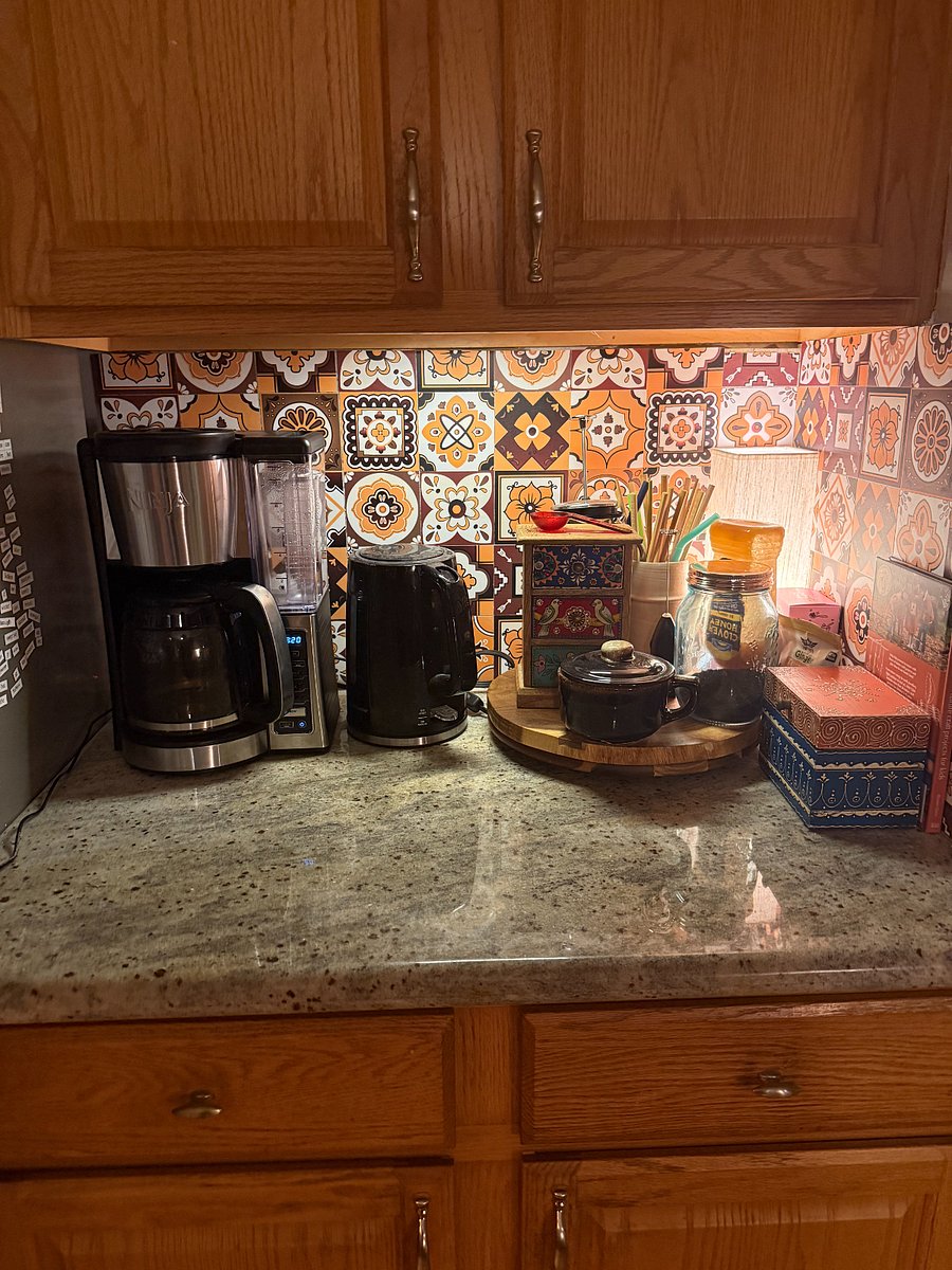Coffee/tea station