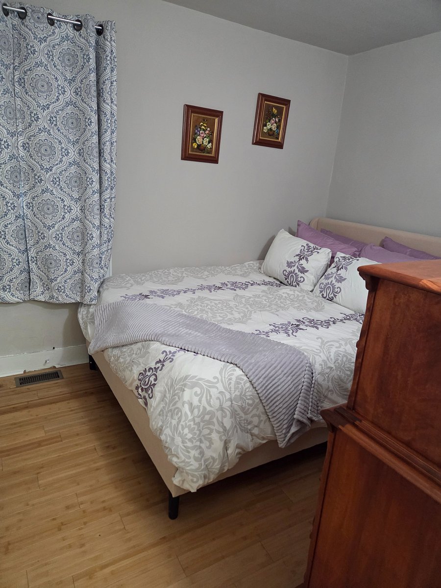 Bedroom with queen bed