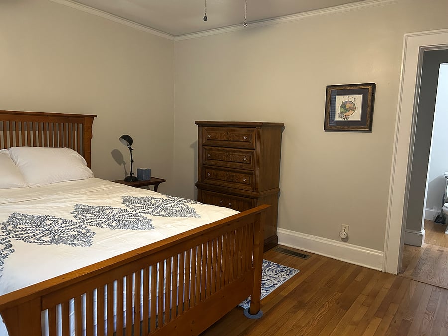 Master bedroom 