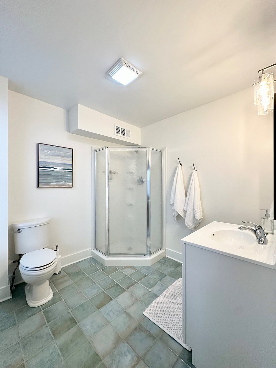 3rd floor bathroom