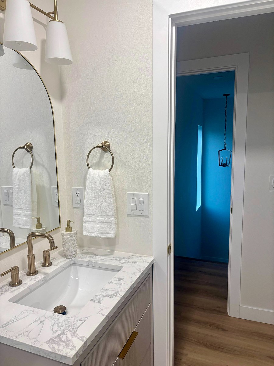 Upstairs suite with full bath