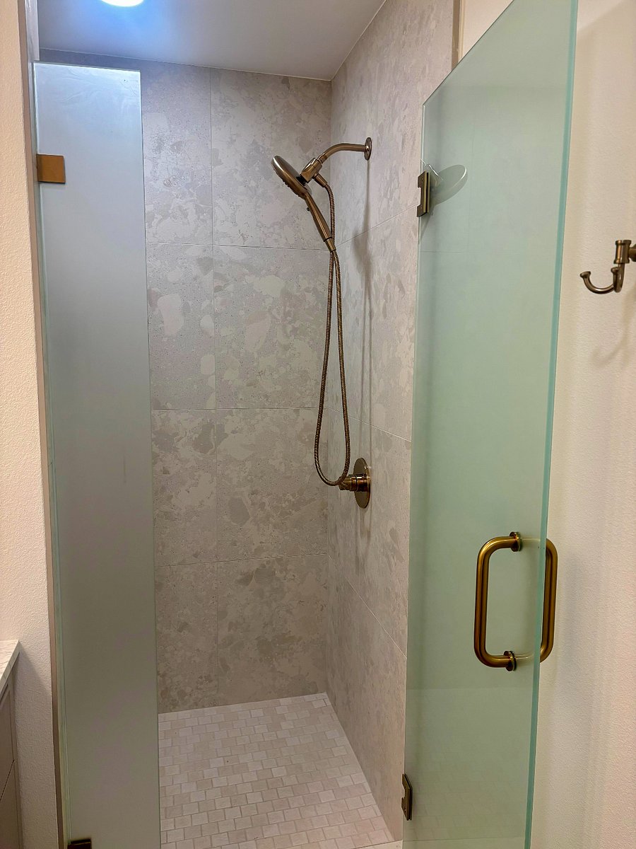 Downstairs shower
