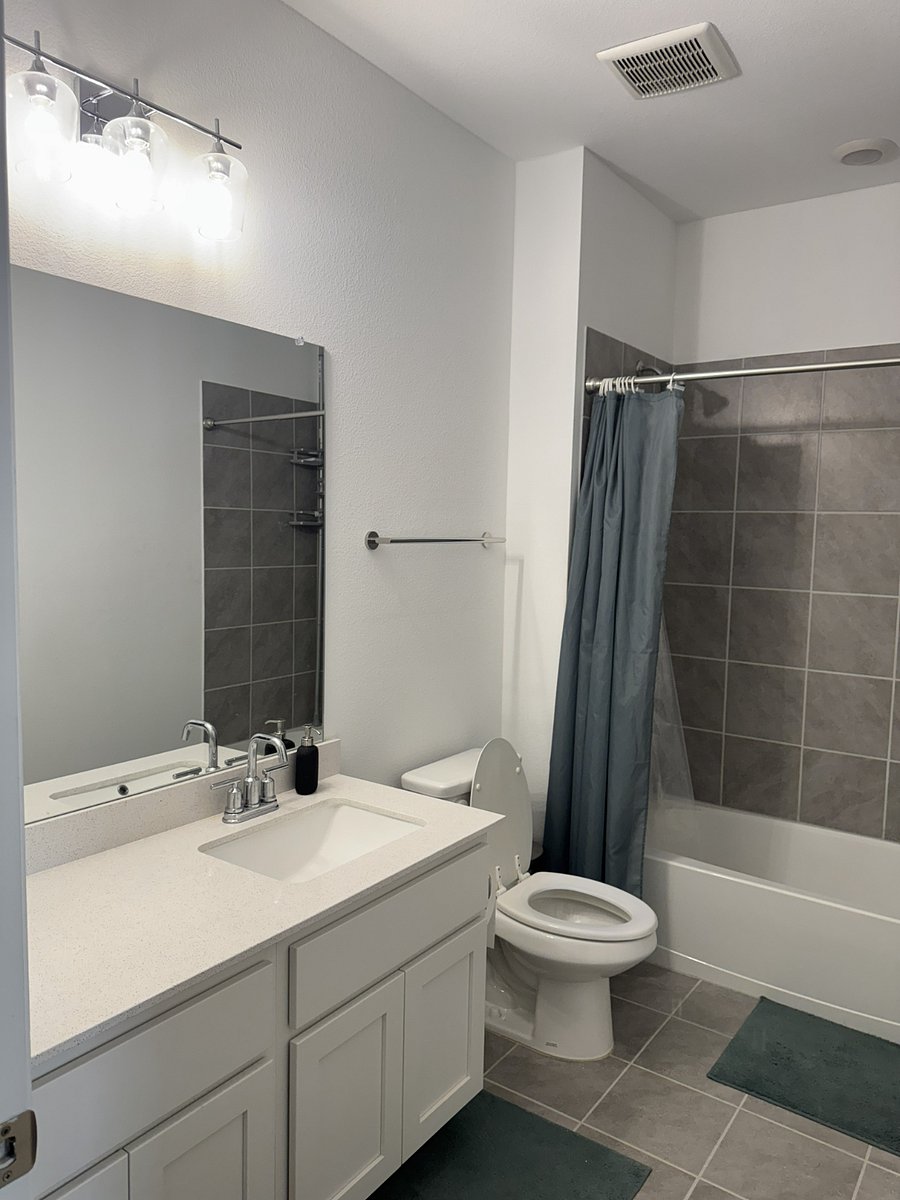 Bathroom shared by bedroom 1 and 2
