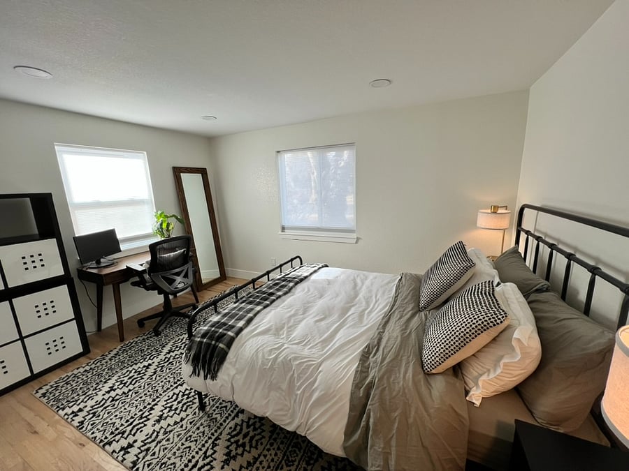 Second bedroom with desk for remote work