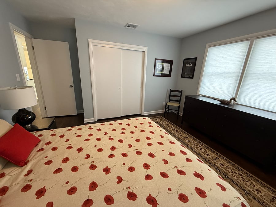 Double closet in both bedrooms