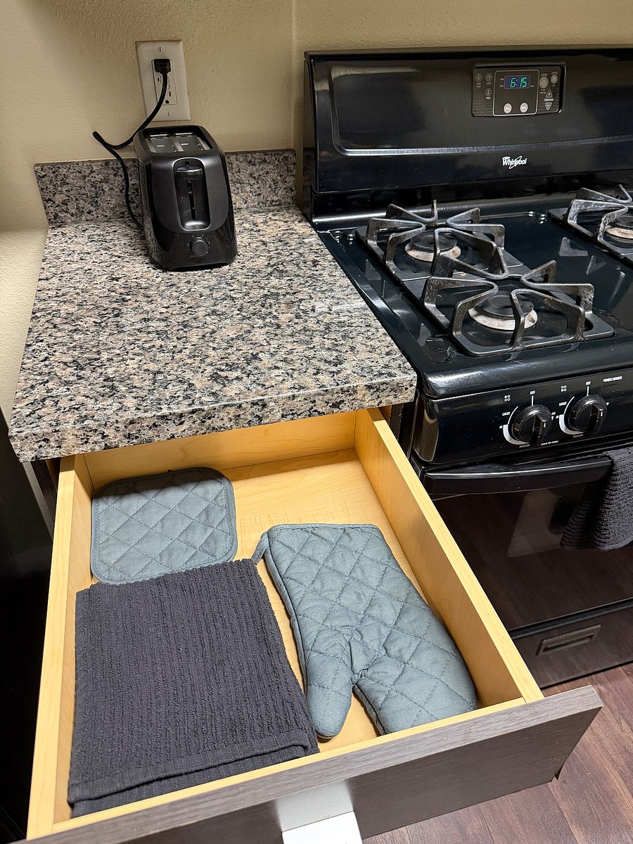 Mittens & Kitchen Towels