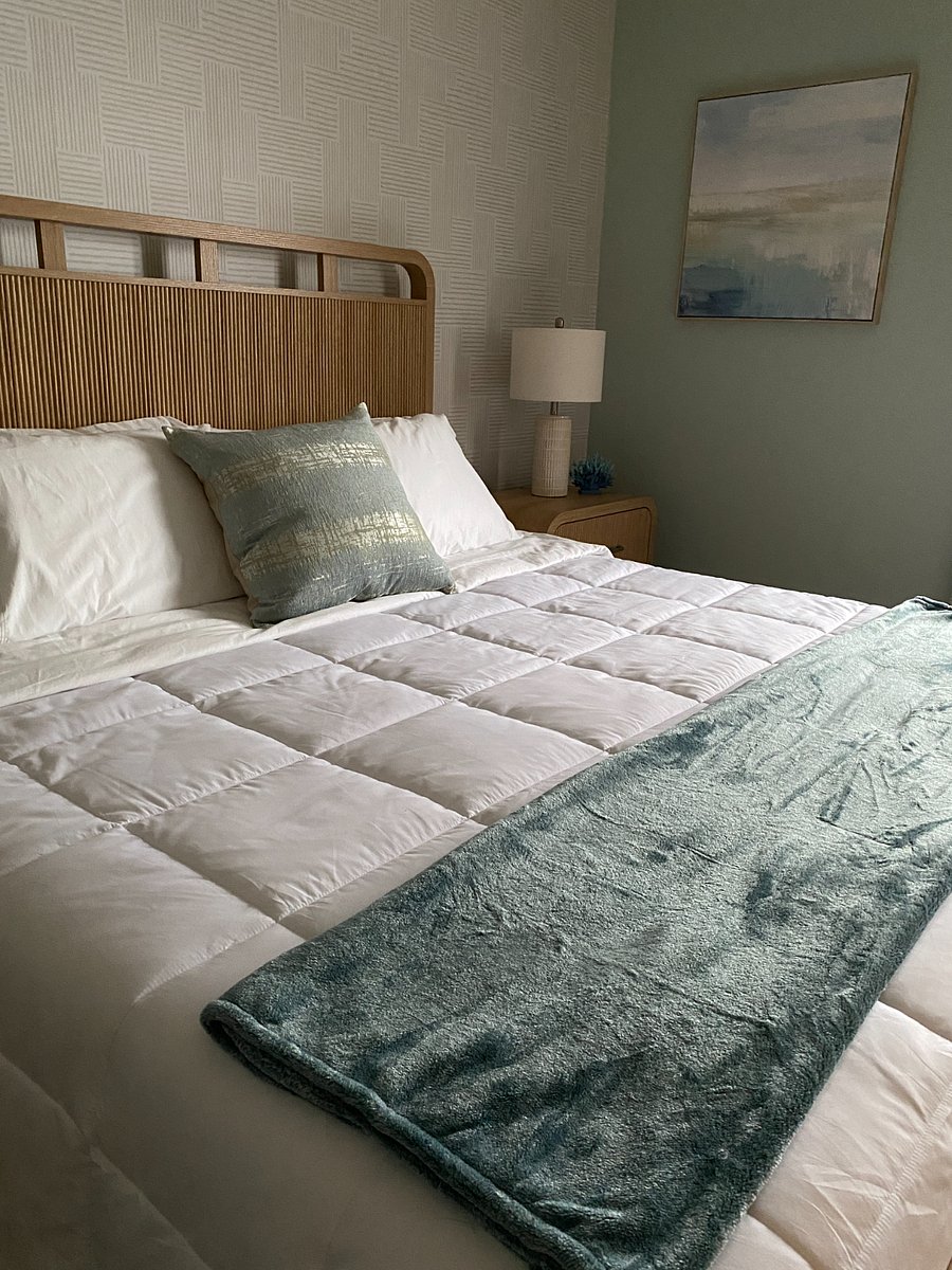 Primary Bedroom - King Bed