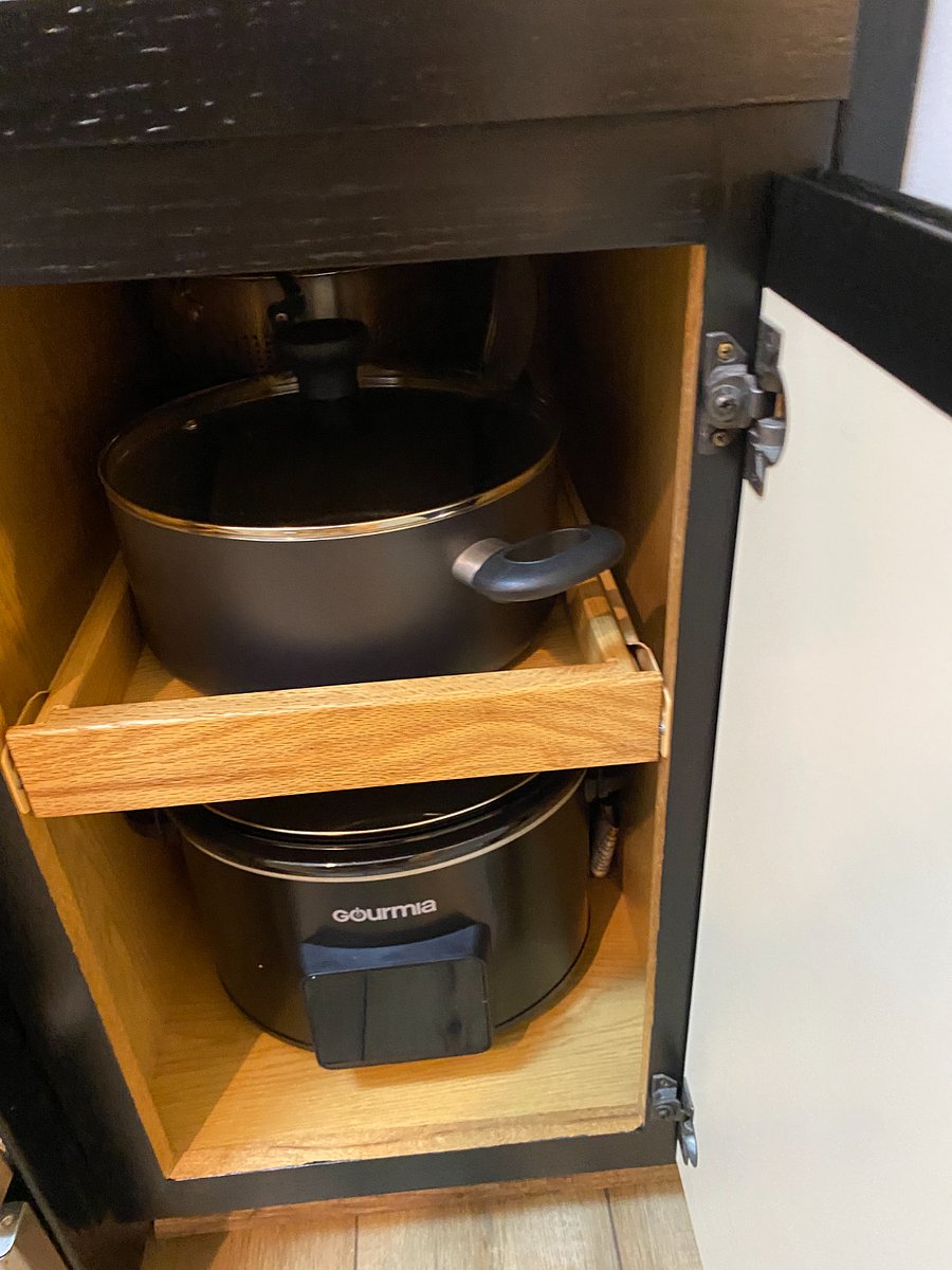 Kitchen Large Pot and Crock Pot