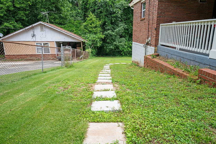 Walkway to entryway