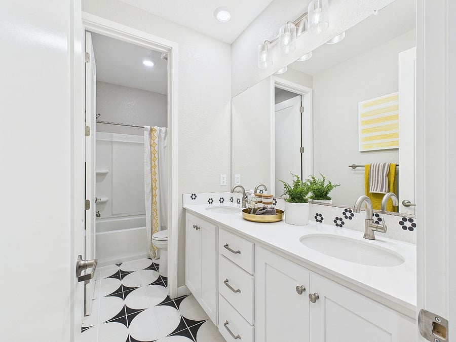 Downstairs Full Bathroom