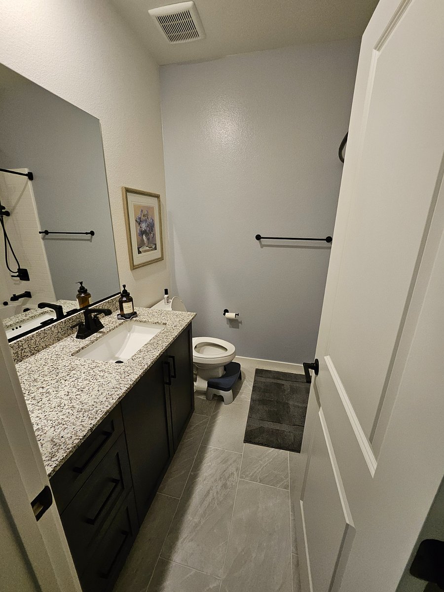 1st Floor Bathroom