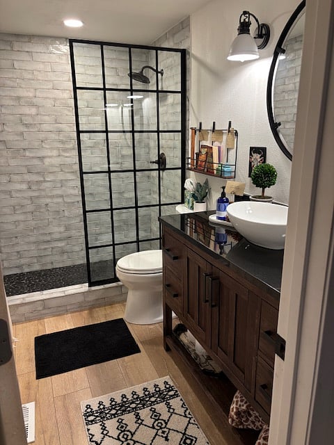 Downstairs full bath