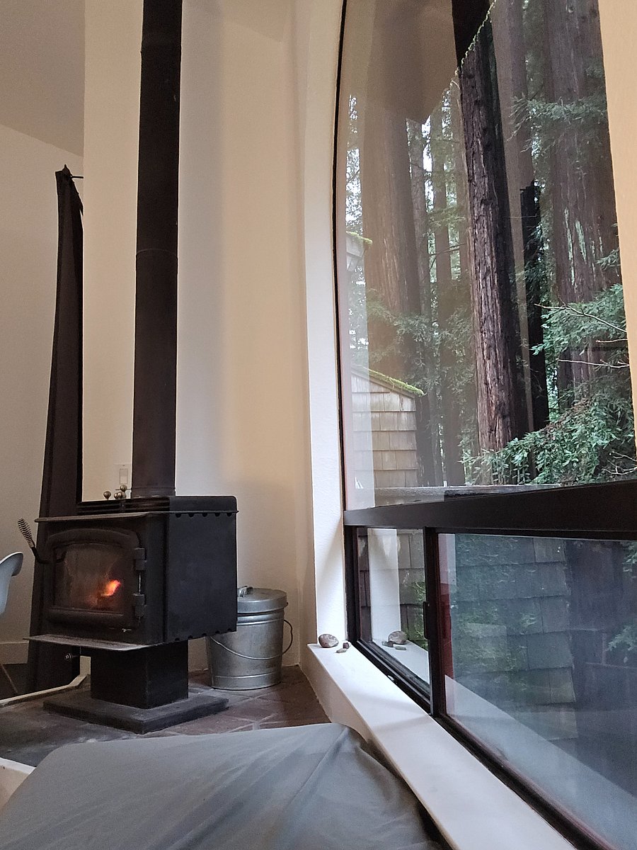 Sink into your cushioned 6" window seat, and enjoy your book or device connected via high speed internet.