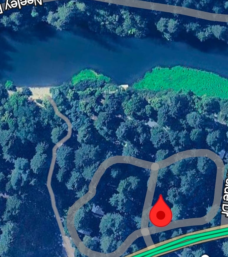 As part of this quiet, gated community you will have access to private frontage along the Russian River