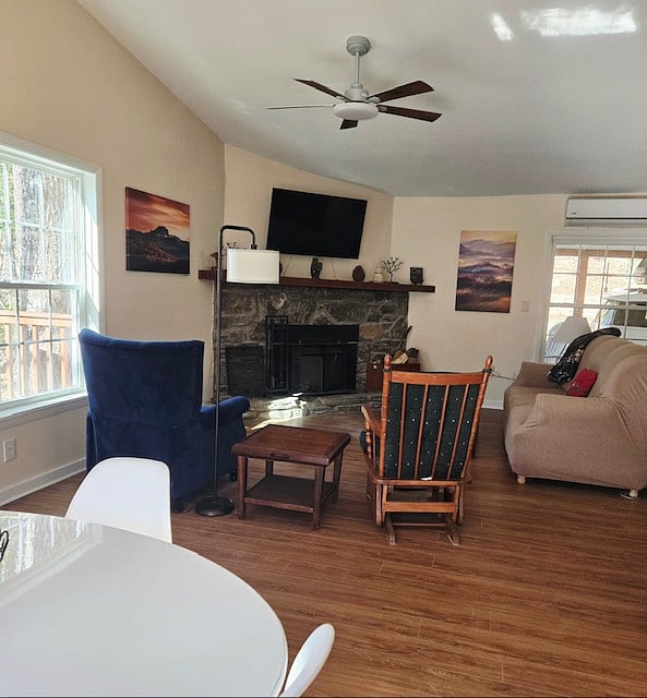 Living Room/Dining Room