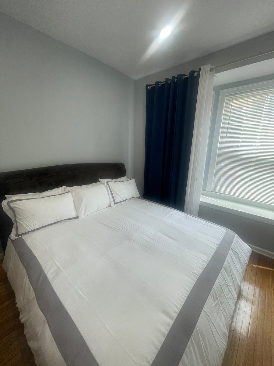 King size bed