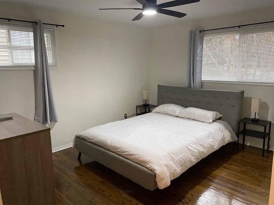 Bedroom 2 - Ground level - Queen Size Bed