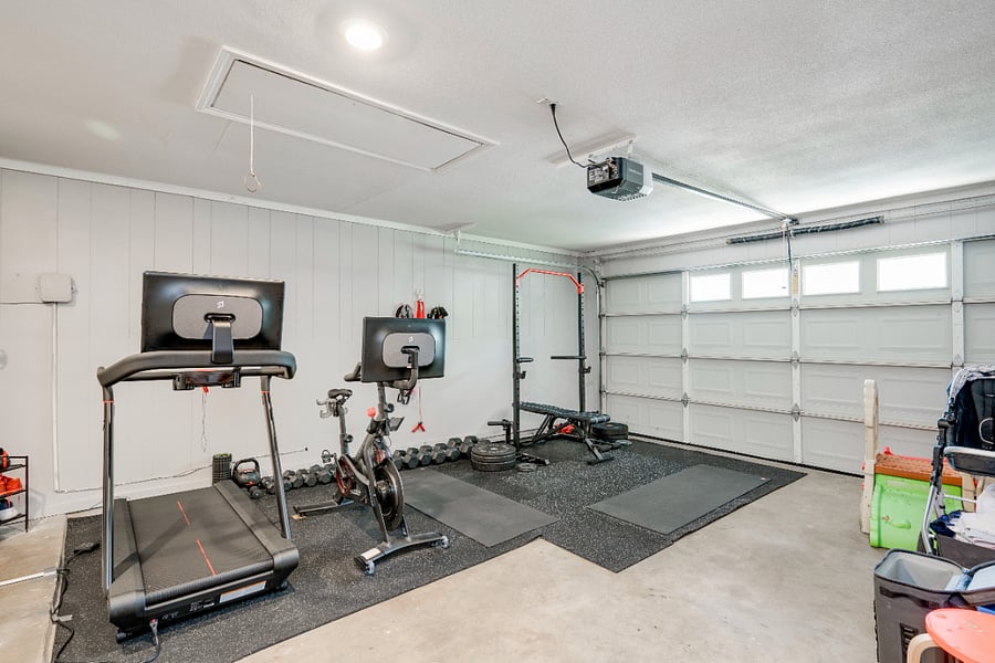 Complete Garage Gym