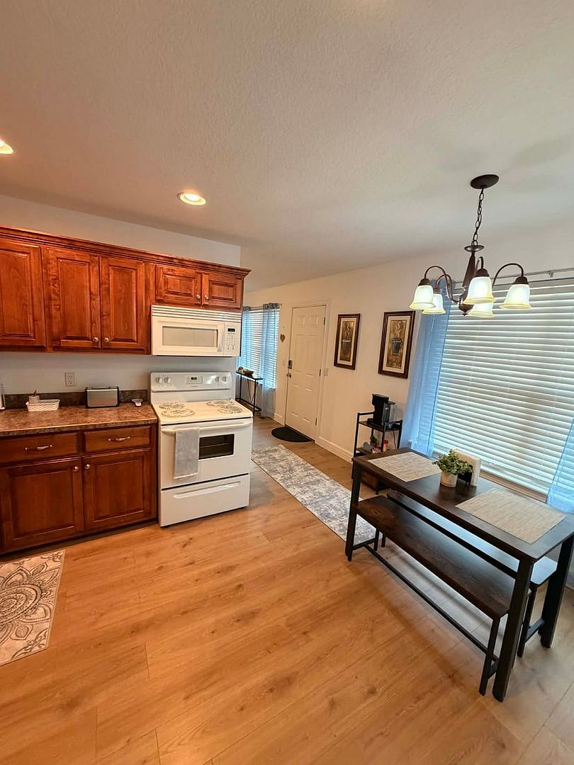 Furnished Finder property 950219_1 photo 6