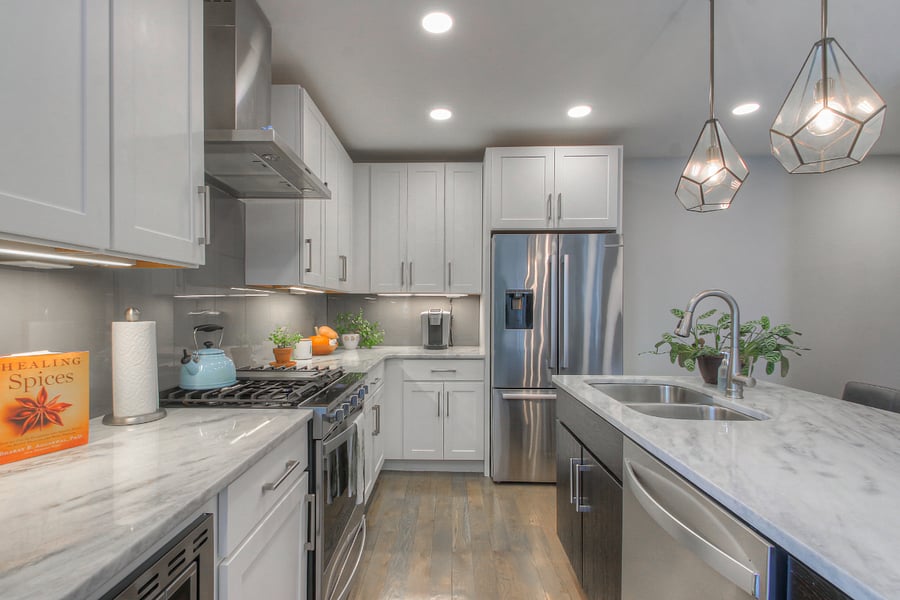 Luxurious, stocked & well-thought out Chef's Kitchen Gas stove, Smart appliances, & everything fully stocked for you (by an avid cook).