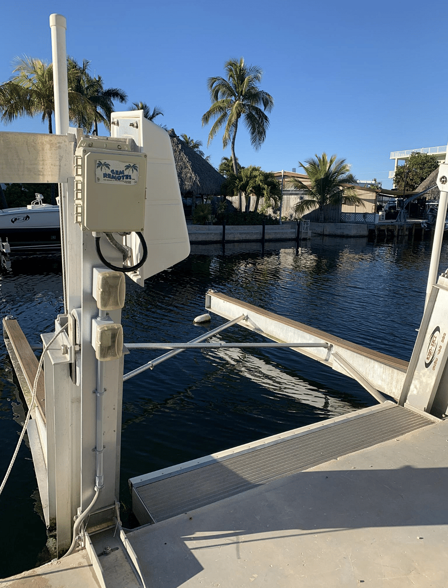 15,000 lb boat lift.