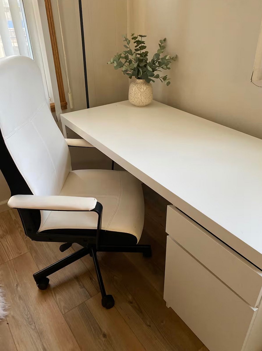 Office Space with high-Wi-Fi Interment