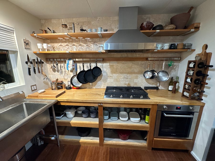 Kitchen completely equipped for cooking.