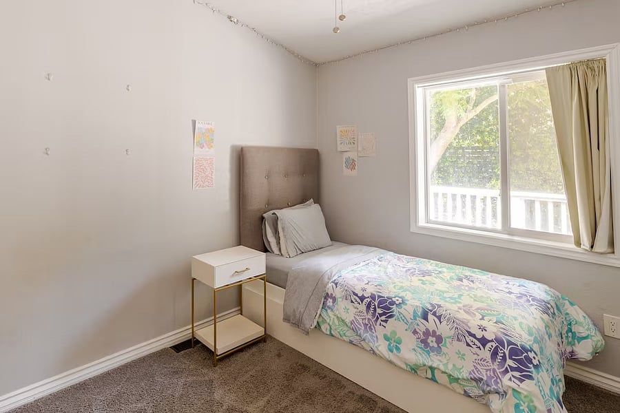 Bedroom 3 with Twin Bed