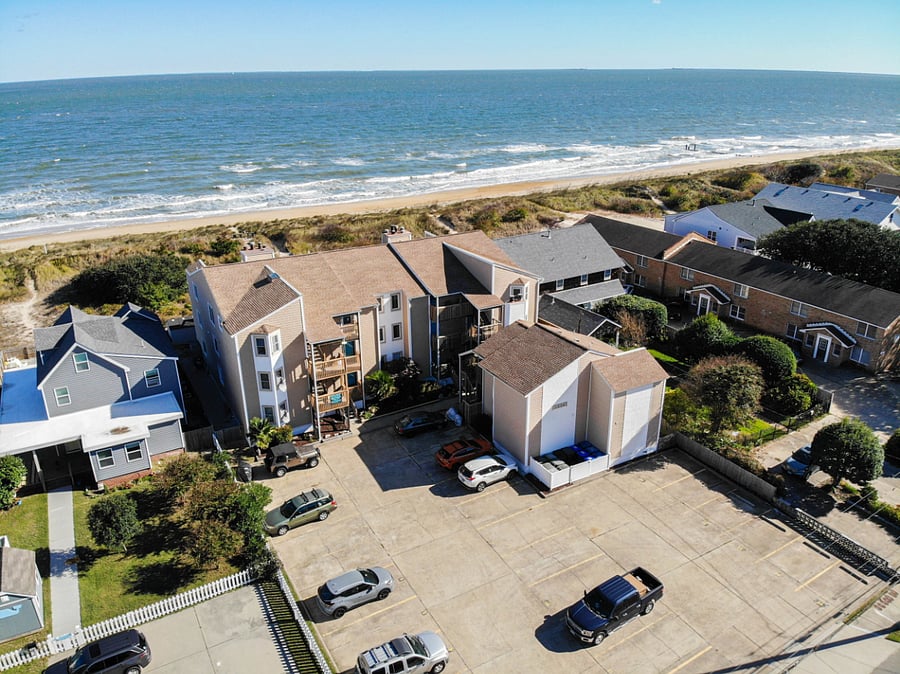 Birdseye view of the small, friendly condo community (14 condos/units).