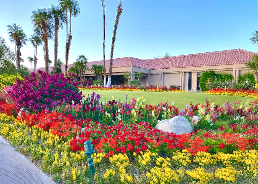 Restaurant and Club House 