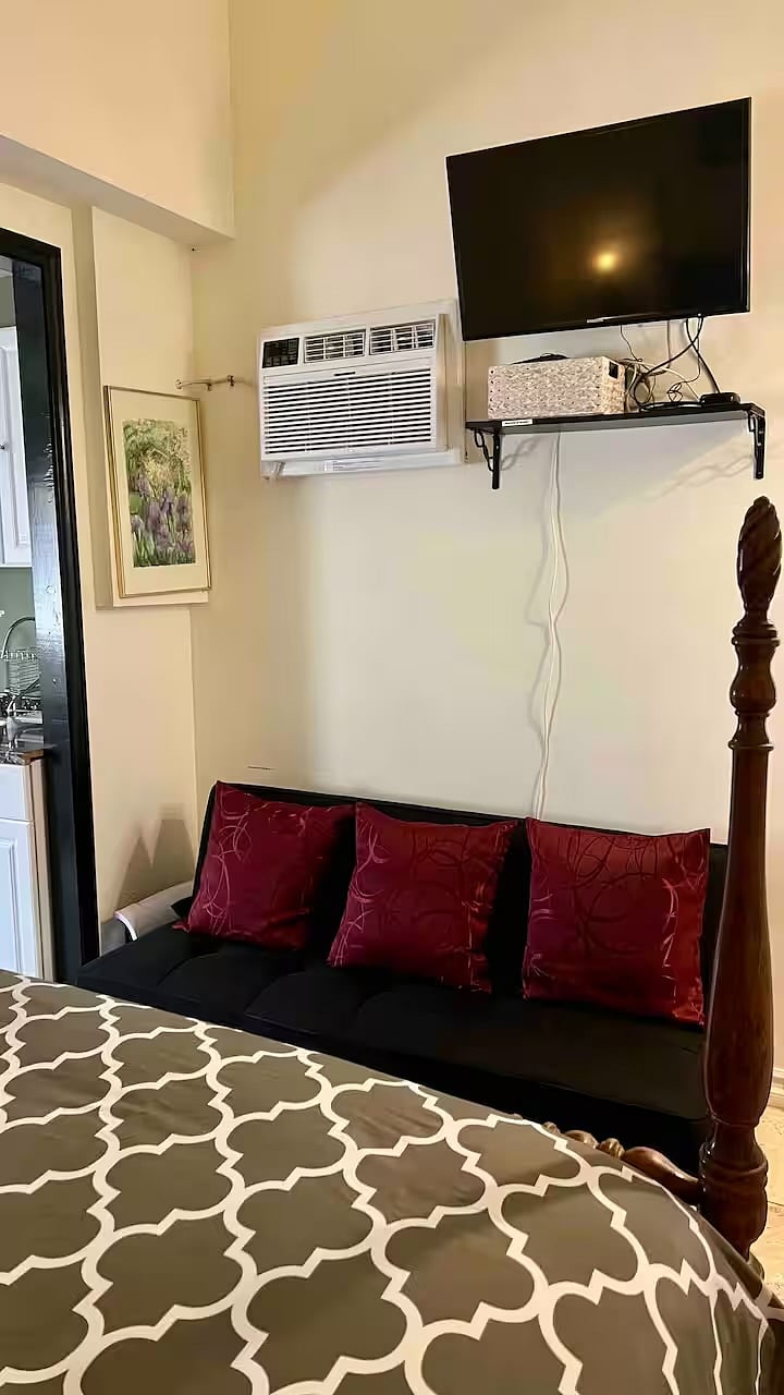 Futon sofa that pulls down to twin size bed.