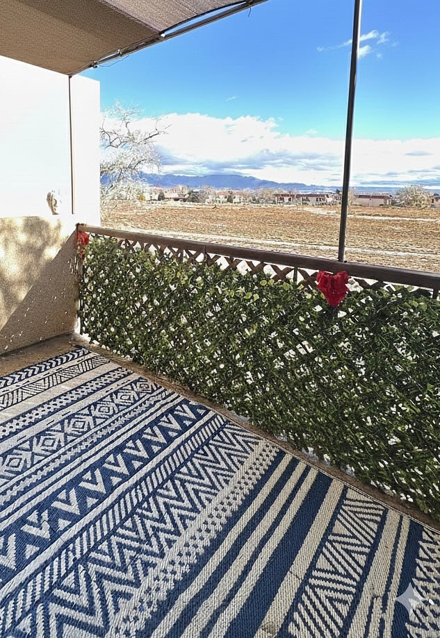 Balcony with Mountain Views