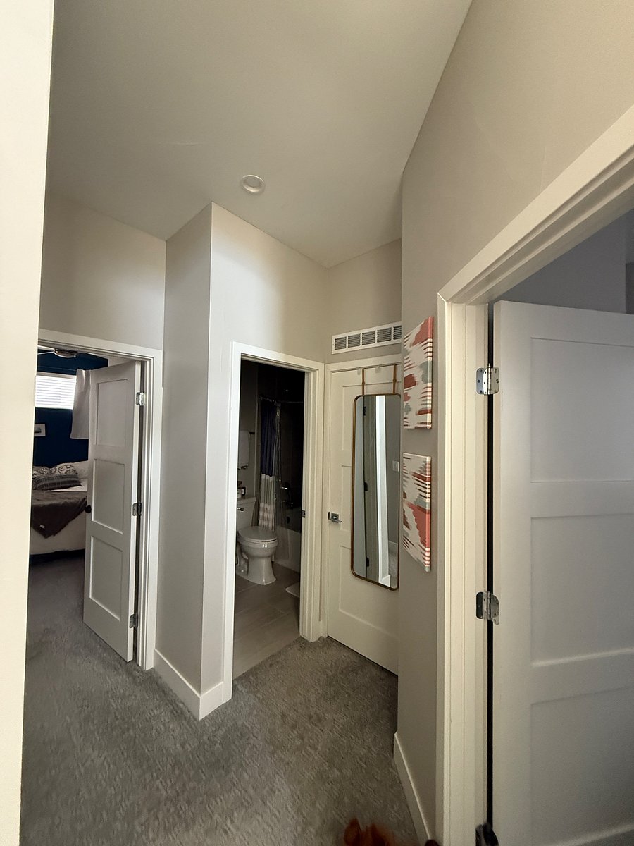 Hallway between bedrooms