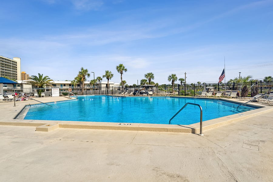 Beach pool