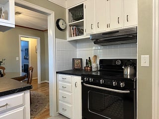 Electric stove with smooth cooktop