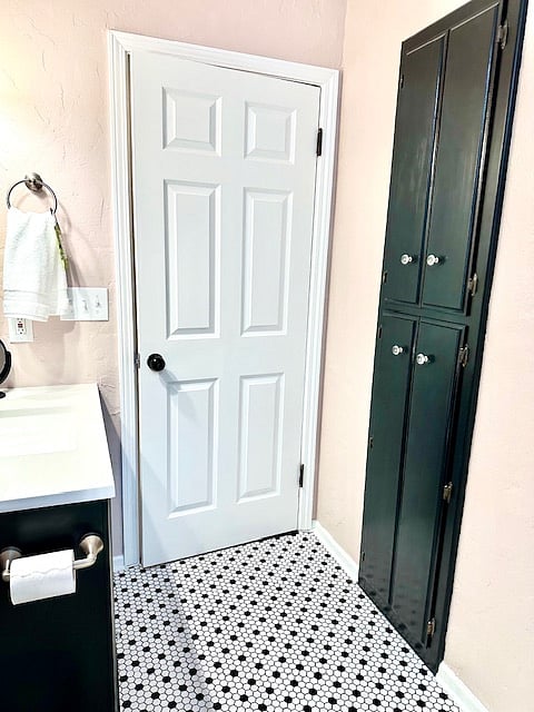 Lots of storage in the bathroom
