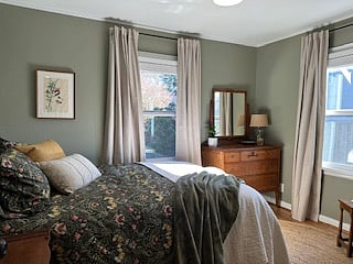 Full size bed