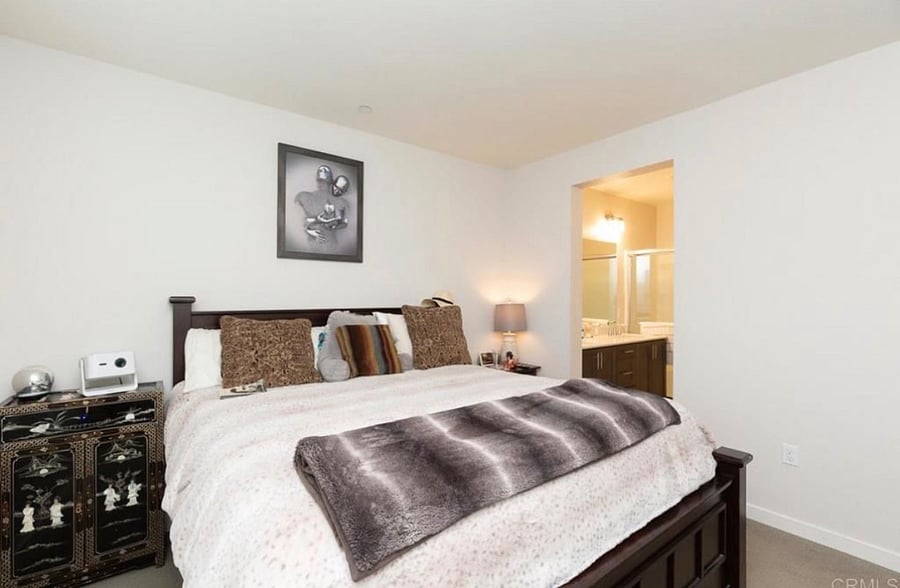 This is the omaster bedroom. Not available for rent.