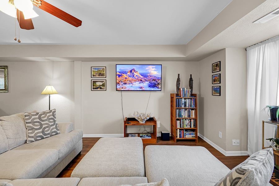 Calm Meadow's living room