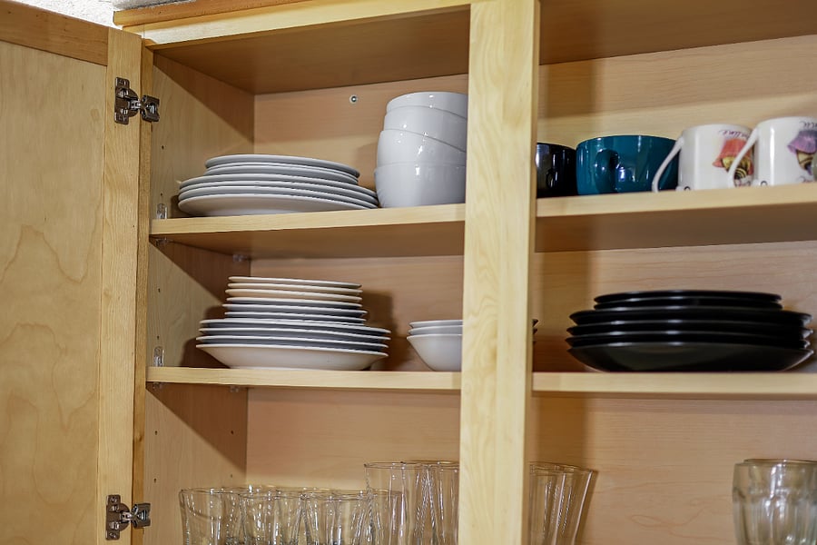 All the plates, bowls, and cups you need are ready for you.