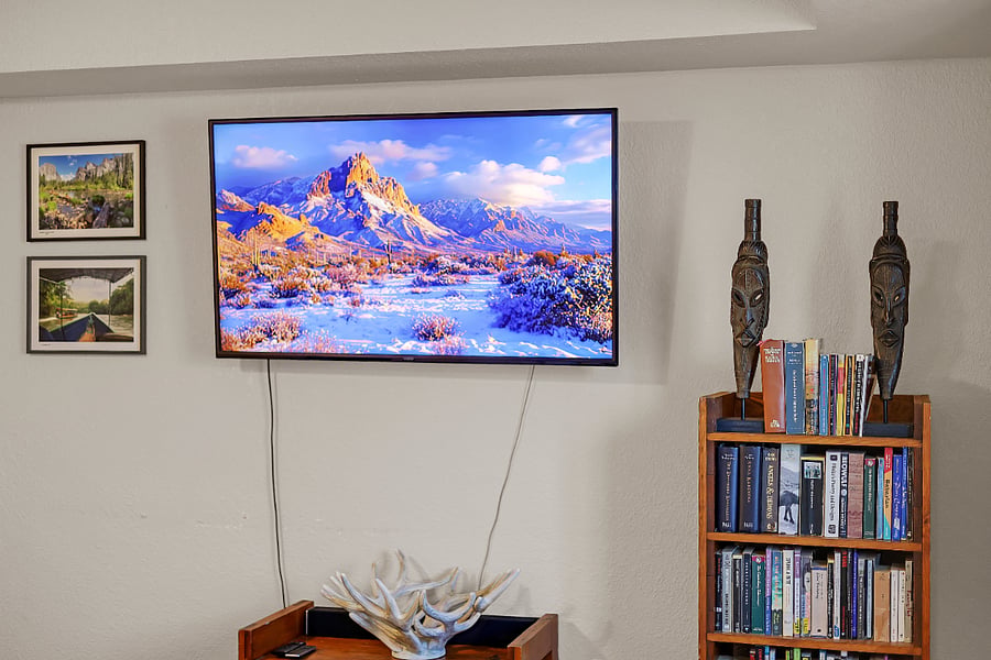 Stream with ease on the smart TV, enjoy free access to Philo, Hulu, and YouTube Premium, or log into Netflix or your favorite apps.