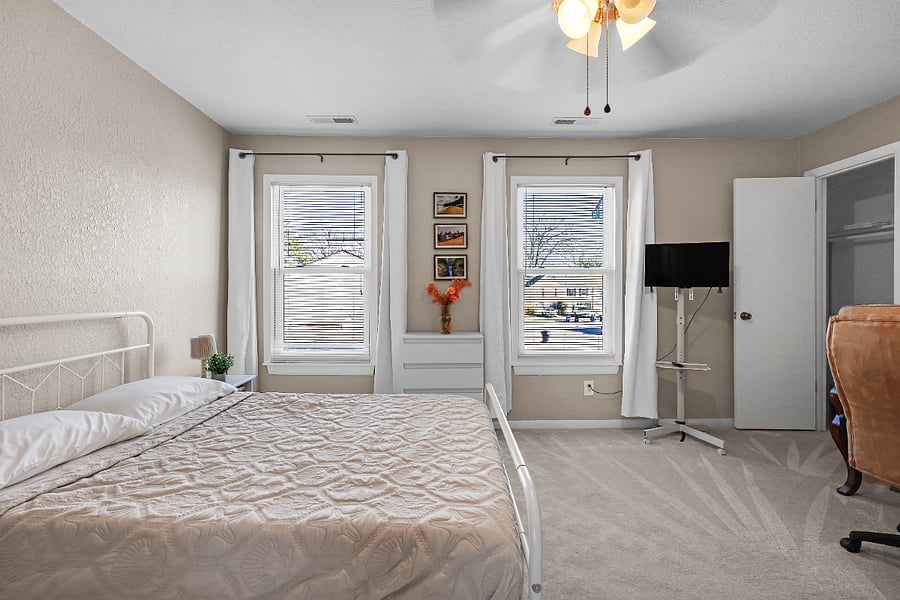 A room bathed in natural light is the perfect way to kickstart your day.