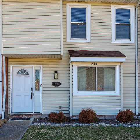Front view of the Calm Meadow located in a safe friendly neighborhood.