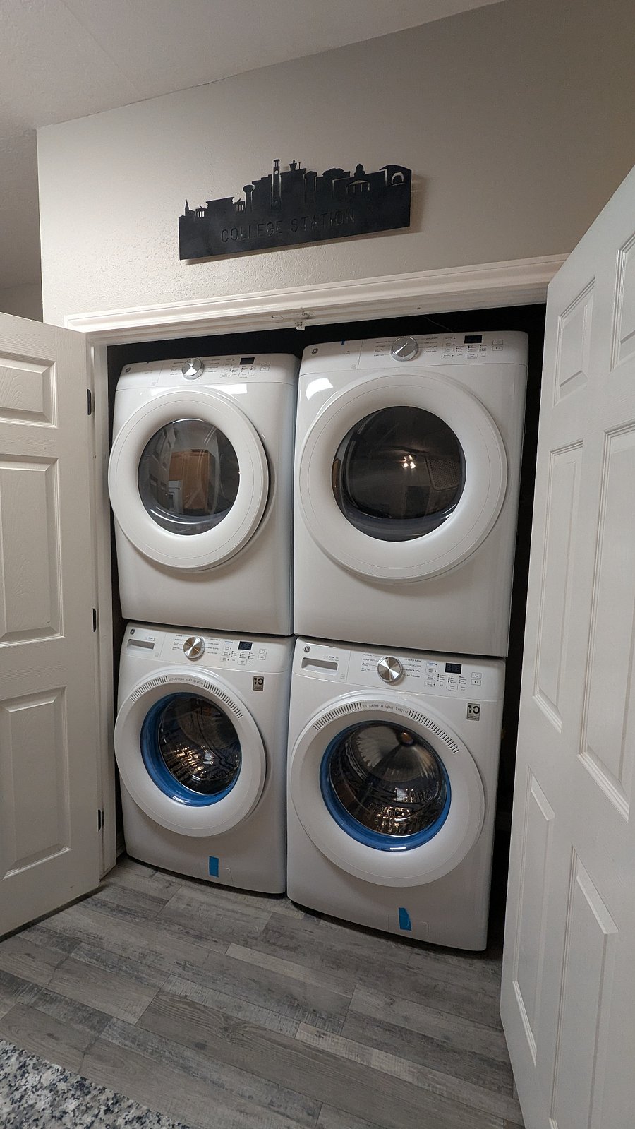 Two washers and Two dryers make laundry super speedy.